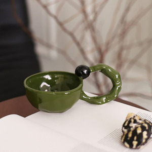 Tasse à café en céramique irrégulière avec poignée en forme de boule française nordique Ins - Product Image 1