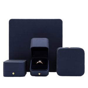 Boîte à bijoux de luxe carrée pour bagues et pendentifs, étui cadeau à bouton-pression pour bijoux, personnalisable avec logo, vente en gros - Product Image 1
