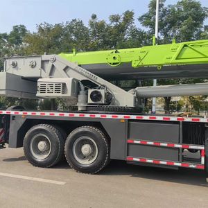Grúa sobre Ruedas de Segunda Mano Zoomlion, Modelo ZTC700, Capacidad de Elevación de 70 Toneladas, Grúa para Camiones de Construcción - Product Image 6
