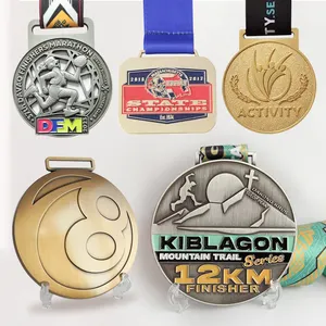 Entwerfen Sie Ihre eigene elegante wundersame 5 Karat Gold Silber Bronze Finisher Marathon Running Medal