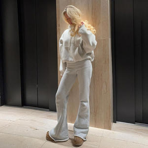 Nuovi <span class=keywords><strong>pantaloni</strong></span> sportivi da <span class=keywords><strong>donna</strong></span> autunno e inverno con Logo tinta unita <span class=keywords><strong>pantaloni</strong></span> <span class=keywords><strong>a</strong></span> <span class=keywords><strong>vita</strong></span> <span class=keywords><strong>bassa</strong></span> da <span class=keywords><strong>donna</strong></span> Basic <span class=keywords><strong>pantaloni</strong></span> Slim Fitness <span class=keywords><strong>pantaloni</strong></span> svasati - Product Image 5