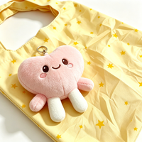 Porte-clés en peluche en forme de cœur en gros avec sac en peluche portable réutilisable, sac de courses jaune personnalisé avec porte-clés en peluche