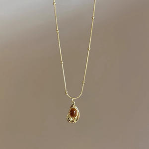 Collier géométrique rétro en résine marron Maillard, pendentif en pierre œil de tigre vintage pour femme, bijou esthétique, cadeau - Product Image 5