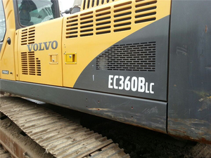 Excavatrice Volvo EC360BLC de 36 tonnes avec godet de 1,8 m³ de capacité, modèle d'excavatrice sur chenilles Volvo EC360BLC d'occasion - Product Image 2