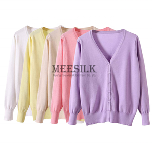 Autunno inverno <span class=keywords><strong>Cardigan</strong></span> donna maglioni donna con bottone <span class=keywords><strong>nero</strong></span> bianco maglione scollo a V manica lunga donna <span class=keywords><strong>Cardigan</strong></span> lavorato a maglia sottile - Product Image 6