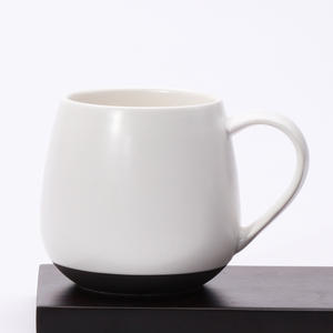 แก้วเซรามิคทรงใหญ่ สีดำขาว สีพื้น สำหรับกาแฟ นม ใช้ในออฟฟิศ ของขวัญ โปรโมชั่น BZ 0090 - Product Image 2