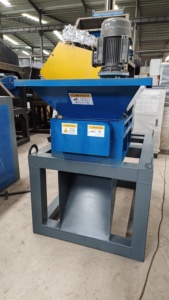 Trituratore a doppio albero per frantumazione di rifiuti plastici, triturazione di <span class=keywords><strong>carta</strong></span>, frantumazione di bottiglie per animali domestici con 1 anno di garanzia in fabbrica. - Product Image 5