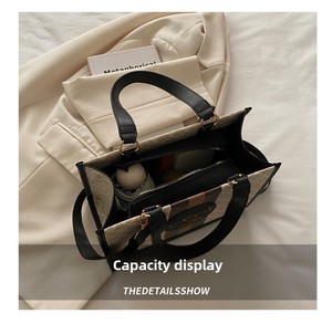 Borsa da Donna alla Moda di Grande Capacità, Nuovo Modello Bicolore con Stampa Dorata, Chiusura a Cerniera in PU, Fodera in Nylon, Ideale per il Pendolarismo - Product Image 4