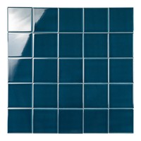 Baldosa Pure Atlantis Glossy de 10x10 cm, 6.8 mm de grosor, bordes irregulares para uso en paredes y suelos.
