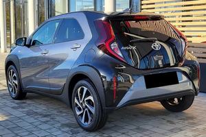 Auto usate a prezzi accessibili 2025 Toyota <span class=keywords><strong>Aygo</strong></span> X Teamplayer <span class=keywords><strong>1.0</strong></span> SUV pronto per l'uso, nessun incidente pronto per la spedizione in tutto il mondo - Product Image 4