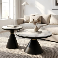 Ensemble de tables basses modernes en pierre frittée avec base en métal noir et accents dorés, 2 tables gigognes rondes pour salon