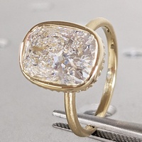 3CT Uzun Yastık Kesim Özel Bezel Laboratuvar Üretimi Elmas Nişan Yüzüğü 10K/14K/18K Som Altın IGI Sertifikalı CVD/HPHT DEF