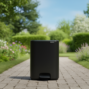 Cubo de basura Brabantia con pedal de 7 L, negro mate - Product Image 3
