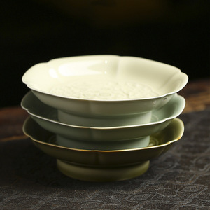 Plateau à thé en céramique Relief Lotus, forme de fleur, style rétro, assiette à fruits, nouveau design chinois, plat en poterie - Product Image 4