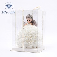 Vente chaude 2023, fleurs artificielles en gros, cadeau de la Saint-Valentin, cadeau de Noël, fleur en mousse, rose, poupée, ours en perles, coffret cadeau