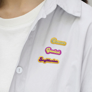 Cao cấp tùy chỉnh thêu vá quần áo nhãn có thể giặt nhiệt chuyển nhượng hoa Twill vải tin phong cách merrow Sequins 3D hat - Product Image 3