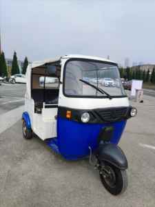 Bajaj pousse-pousse passager adulte à grande vitesse électrique Trike inversé <span class=keywords><strong>moto</strong></span> 60v cabine moteur <span class=keywords><strong>Taxi</strong></span> fermé EEC <span class=keywords><strong>pas</strong></span> <span class=keywords><strong>cher</strong></span> électrique - Product Image 3