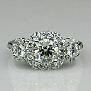 Anello di fidanzamento da donna Q786 in oro bianco con diamante taglio brillante rotondo naturale colore D con montatura a halo - Product Image 2