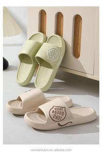 Chaussons d'intérieur pour hommes, nouvelle mode, EVA, dessus ondulé, salle de bain, couple, été, doux, simples, chaussons pour hommes - Product Image 5