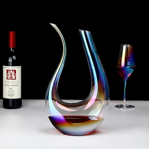 Carafe à vin en cristal soufflé à la main avec finition irisée pour aérer le vin, les spiritueux et les boissons lors de banquets de mariage - Product Image 5