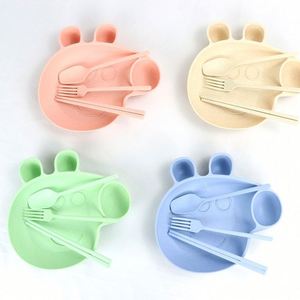 Ensemble de vaisselle pour enfants en paille de blé, style mignon cochon, quatre pièces, assiettes à compartiments - Product Image 1