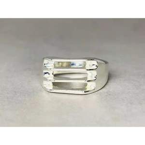 Vente en gros de bijoux fins en argent sterling pur 925 bague pour femme disponible au prix de gros auprès d'un exportateur indien - Product Image 2
