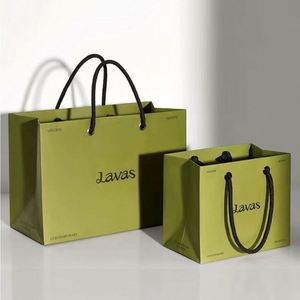 Papel de Regalo de Lujo al por Mayor, Reciclable y Ecológico, con Cinta Personalizada, Impresión Serigrafiada, Duradero y Reutilizable para Ropa - Product Image 3