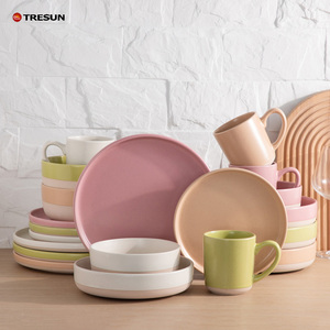 Service de vaisselle en grès émaillé coloré, assiettes, bols et tasses de couleur unie mate, vaisselle moderne disponible en ensembles de 16/24/32 pièces - Product Image 1
