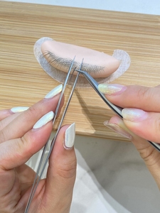 1pc <span class=keywords><strong>Extension</strong></span> <span class=keywords><strong>de</strong></span> <span class=keywords><strong>Cils</strong></span> Multicouches Pratique Paupière en Silicone avec 4 Couches Formation Greffage <span class=keywords><strong>de</strong></span> <span class=keywords><strong>Cils</strong></span> - Product Image 5