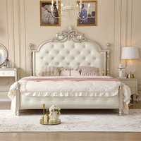 Lit plateforme Queen en bois de hêtre massif et cuir, style luxe léger français-américain pour chambre à coucher