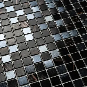 अपार्टमेंट में रसोई और बाथरूम की दीवार टाइल के लिए मोज़ेक ग्लास स्वयं चिपकने वाली टाइल मिश्रित काली मोज़ेक टाइल का उपयोग किया जाता है