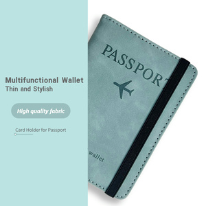 Funda para Pasaporte de PU con Banda Elástica, Cartera de Viaje con Grabado de Avión, Porta Tarjetas de Identificación con Múltiples Ranuras, Estuche Portátil para Documentos de Viaje - Product Image 5