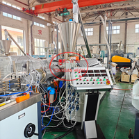 TONGSANHEGU plástico reciclado HDPE WPC columna post extrusión línea en relieve al aire libre WPC máquina piso tablero/revestimiento extrusora