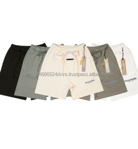 Shorts et T-shirt pour homme de haute qualité SS22, couleur Light Oatmeal, 100% coton extensible, shorts et t-shirt à manches courtes - Product Image 1