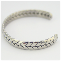 Yiwu Aceon acier inoxydable Surface bombée Stockment bijoux brillant polonais tresse profonde Texture manchette Bracelet