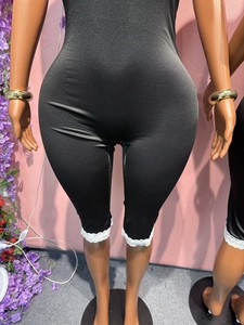 <span class=keywords><strong>Tuta</strong></span> Estiva con Halter e Inserti in <span class=keywords><strong>Pizzo</strong></span> a Contrasto, Vita Alta, Stile Retrò Minimalista, Casual e <span class=keywords><strong>Sexy</strong></span>, con Pantaloni Capri - Product Image 6