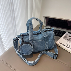 2026 Summer New Vintage Fashion Denim Women Shoulder Bag <b>Large</b> Capacity Casual <b>Pillow</b> Handbag Versatile Ladies Daily Commute - Product Image 5
