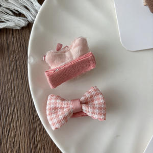 Pasador de Pelo Infantil con Lazo de Tela Hecho a Mano Estilo Coreano, Diseño de Conejo de Peluche para Otoño e Invierno, para Niñas Pequeñas - Product Image 3