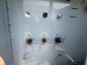 Transformateur de distribution extérieur triphasé de type américain 3 phases 10 kV 440 V 300 kVA 60 Hz monté sur socle, certifié IEC60076 - Product Image 2