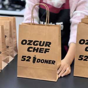 Sacs en papier kraft biodégradables et recyclables personnalisés, écologiques, avec poignées, pour barbecue grillé à emporter - Product Image 6