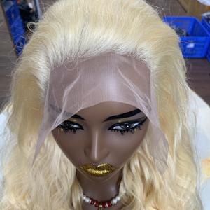 Vente en gros # Perruque Lace Frontale Complète 13x4 Transparente, Cheveux Humains Vierges, Couleur Blond Miel 613, Ondulée, 26 Pouces, Fournisseur de Perruques Lace - Product Image 3