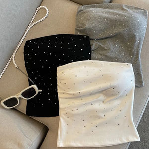 Женская летняя облегающая повседневная кофта без бретелек с логотипом спереди и стразами - Product Image 1