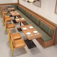Ensemble de salle à manger de restaurant de luxe moderne, banquette rembourrée, chaises élégantes, mobilier de restaurant durable et écologique pour
