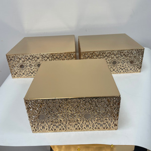 Grensoverschrijdend populaire ijzeren vierkante taartplateau 3-delige desserttaartplateau gelaagde taartondersteuning bruiloft benodigdheden decoratief - Product Image 6