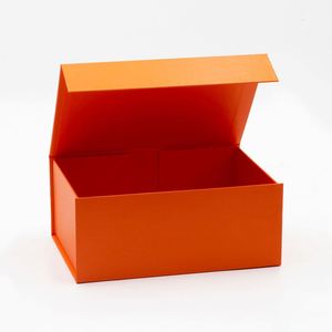 Cajas de Regalo Magnéticas Plegables de Color Naranja con Cinta para Empacar - Product Image 4