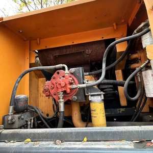 Excavadora sobre orugas Hyundai de 30 toneladas con bomba de motor de núcleo de motor Cummins y componentes de rodamiento - Product Image 2