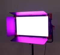 Panneau lumineux LED professionnel 200W RGB pleine couleur 120 °   Poutre 483x255mm 5,9kg Refroidissement silencieux sans ventilateur