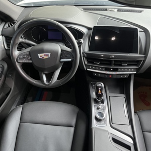 <span class=keywords><strong>Cadillac</strong></span> CT5 28T <span class=keywords><strong>2022</strong></span>, Sedán de Lujo, 5 Puertas, 5 Plazas, 2.0T Turbo, Interior Oscuro, Asientos de Cuero, Automático, R18, Volante a la Izquierda, Tracción Trasera, Usado - Product Image 6