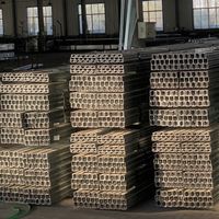 Section personnalisée en acier de construction galvanisé à chaud Unistrut C Channel Section Steel Roof Roof Trusses Strut Channel