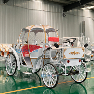 Carruaje Eléctrico de Cenicienta, Blanco con Interior Rojo, Carroza para Paseos al Aire Libre, Transporte Especial Tipo Carruaje de Caballos - Product Image 1